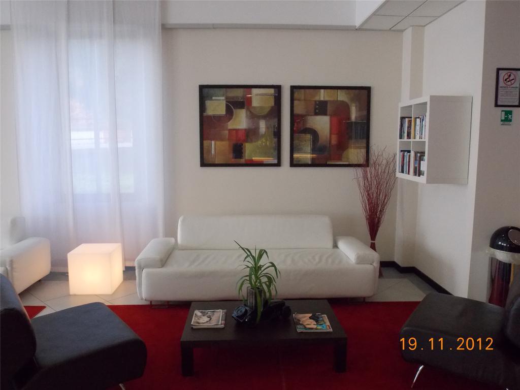 Hotel David Sesto Calende Exterior photo