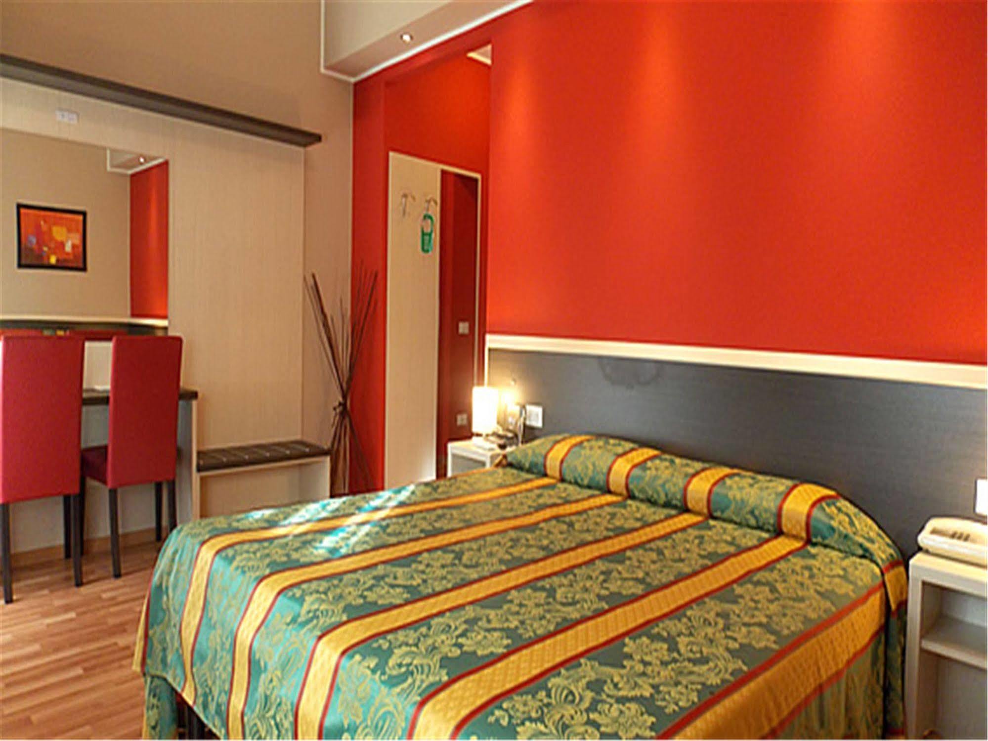 Hotel David Sesto Calende Exterior photo